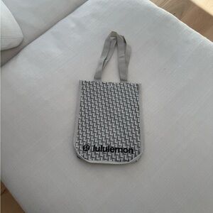 Lululemon small gray new winter shopping bag